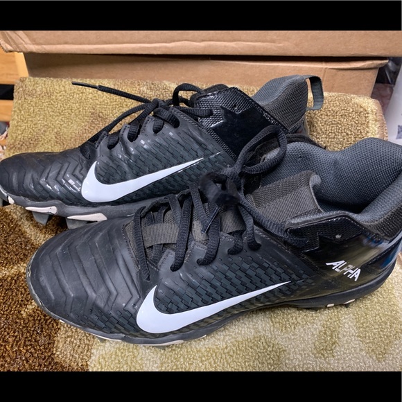 Nike Football Cleats - Picture 2 of 5